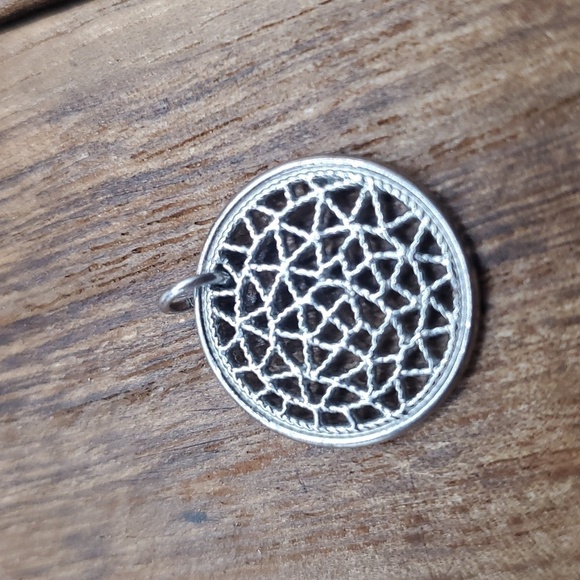 Guilded lace midevial pendant - Picture 1 of 2